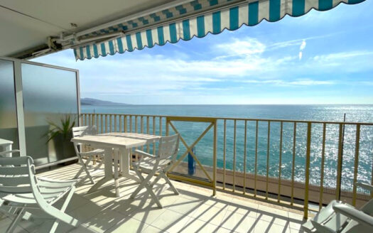3 PIECES FRONT DE MER