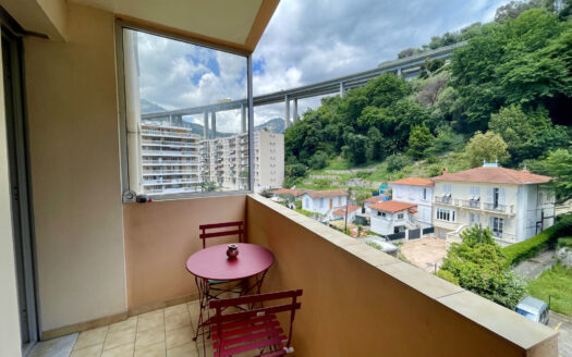 GRAND 3 PIÈCES DE 72 M² MENTON