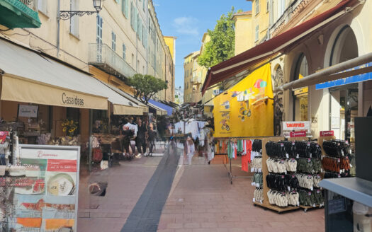 DROIT AU BAIL RUE PIETONNE EXCLUSIVITE