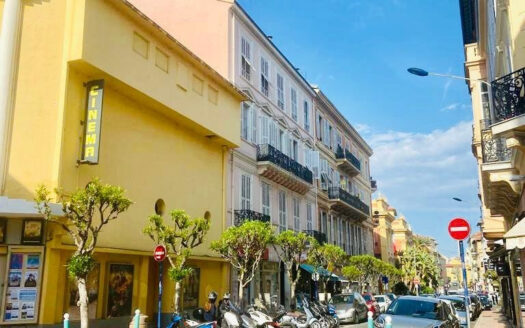 58 m² FONDS DE COMMERCE QUARTIER MAIRIE